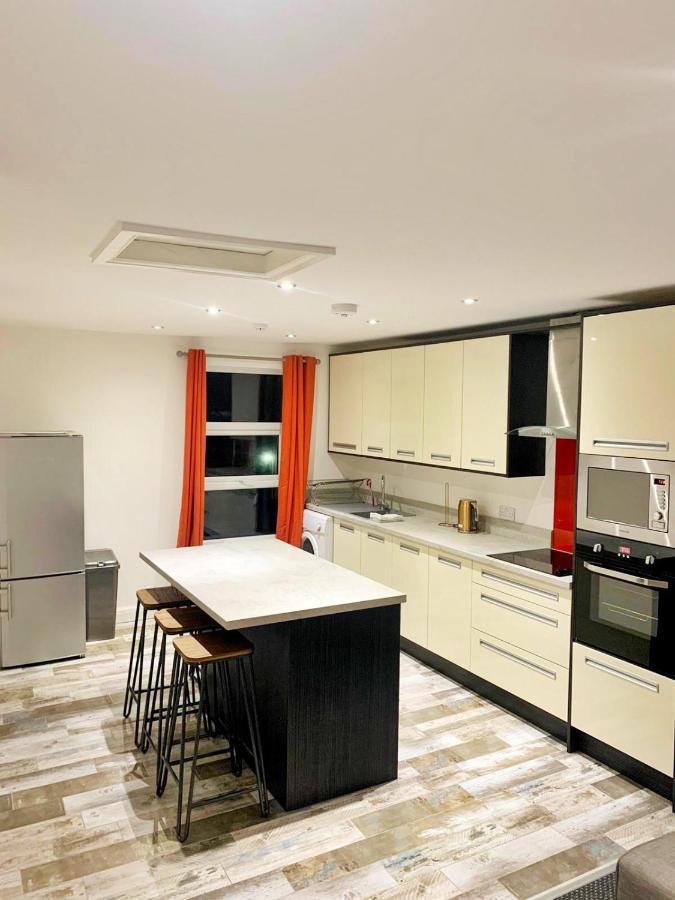 Blackpool Luxury Apartments Екстер'єр фото
